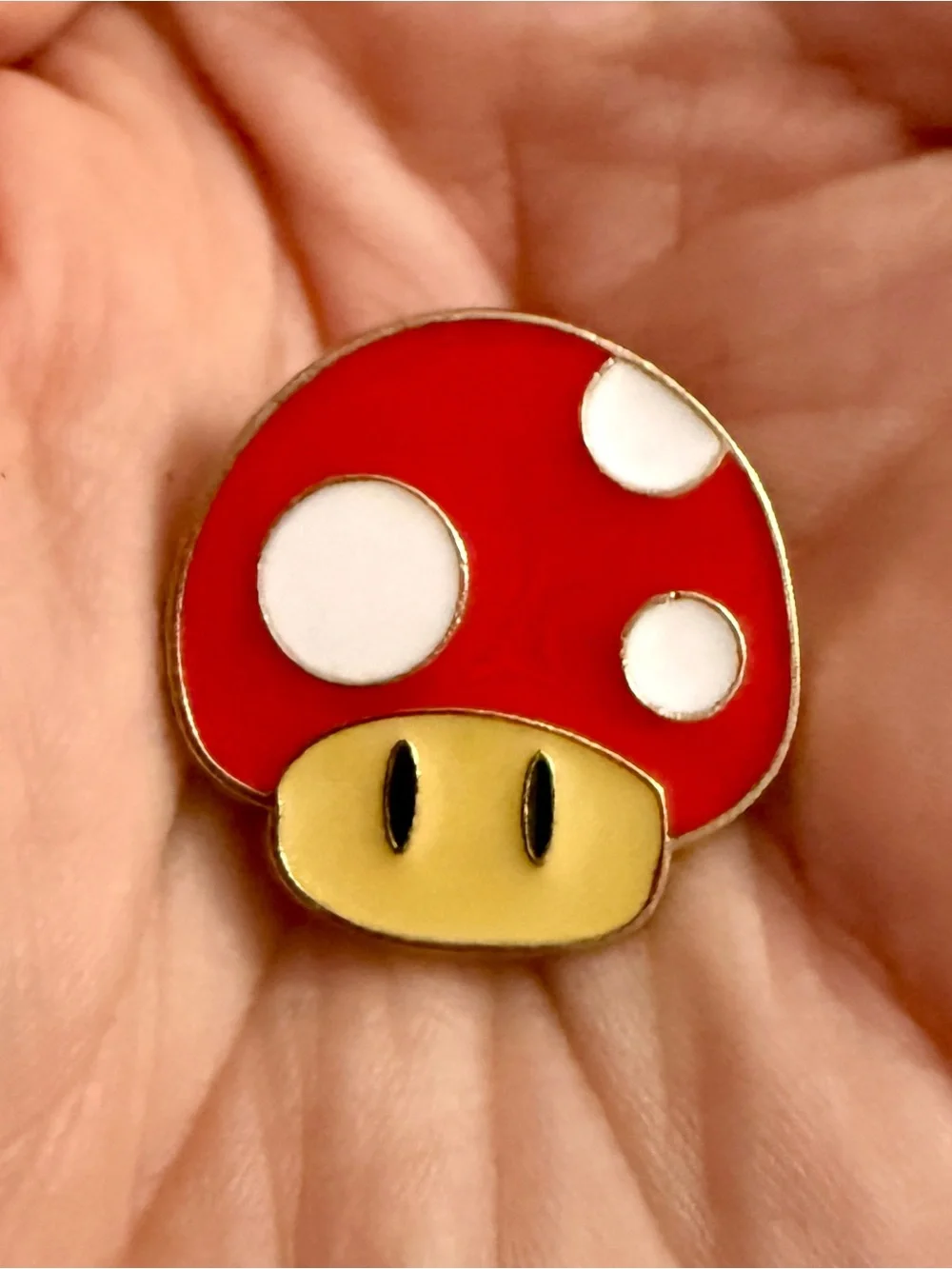 New Super Mario Brothers Mushroom Toad Logo Enamel Lapel Brooch Pin Nintendo